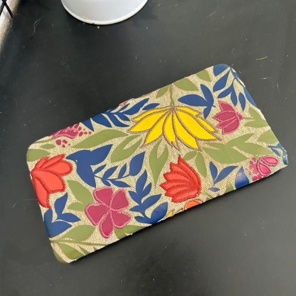 Y2K icing Claire's wallet